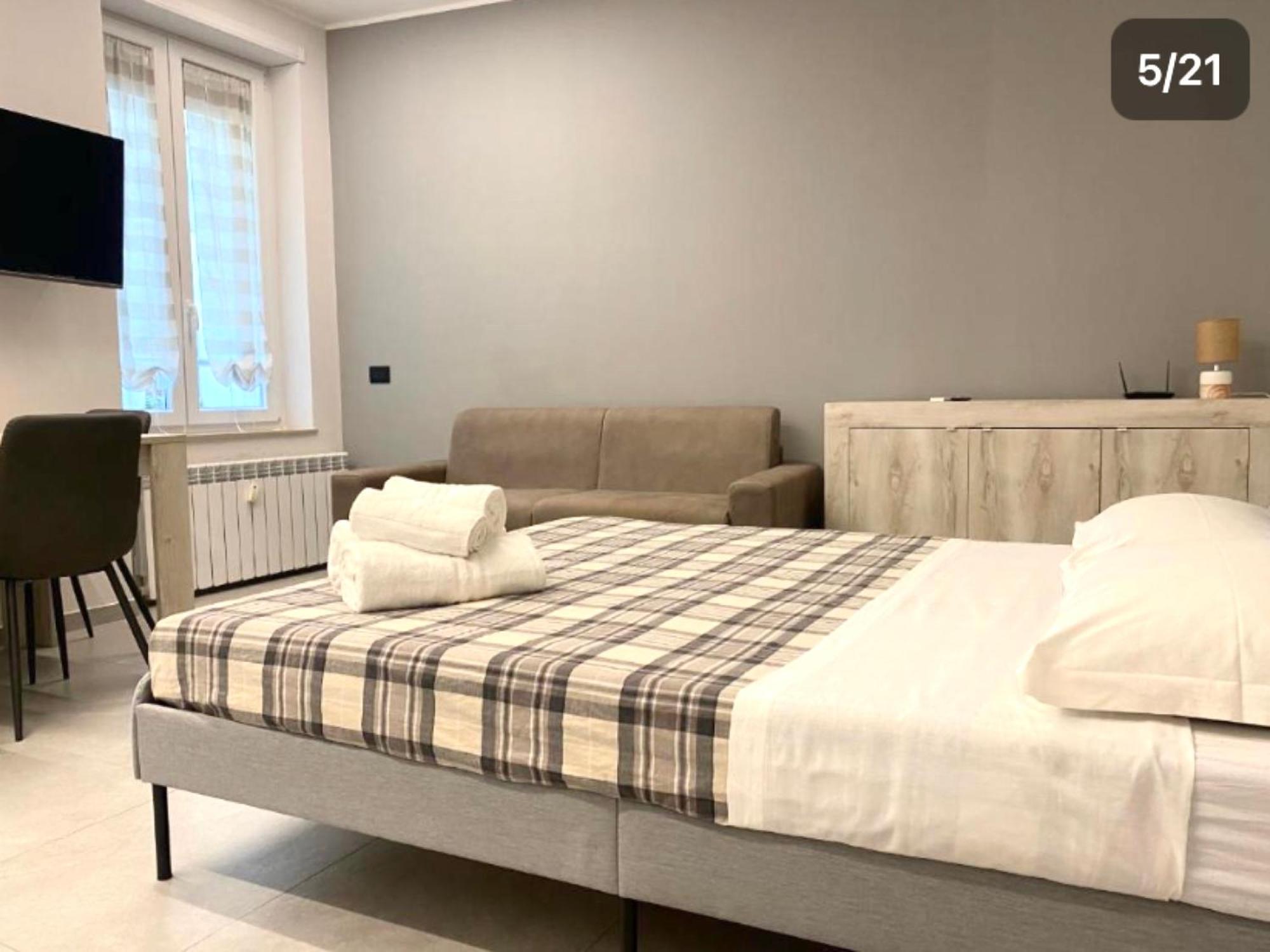 Apartment Dante House By Holiday 24 *